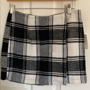 Tweed mini skirt